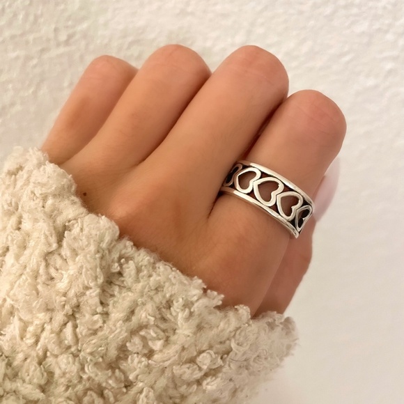 925 Sterling Silver Heart Cutout Ring Minimalist Boho Ring Stackable Ring Band - Picture 1 of 5